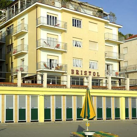 לאיגואליה Hotel Bristol מראה חיצוני תמונה