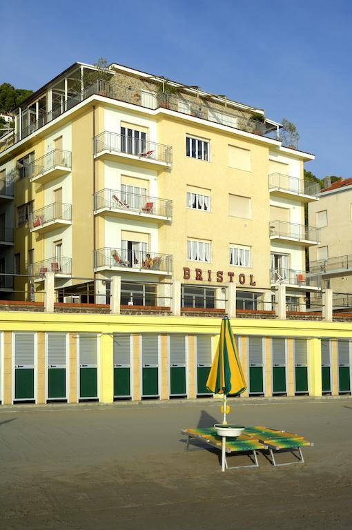 לאיגואליה Hotel Bristol מראה חיצוני תמונה