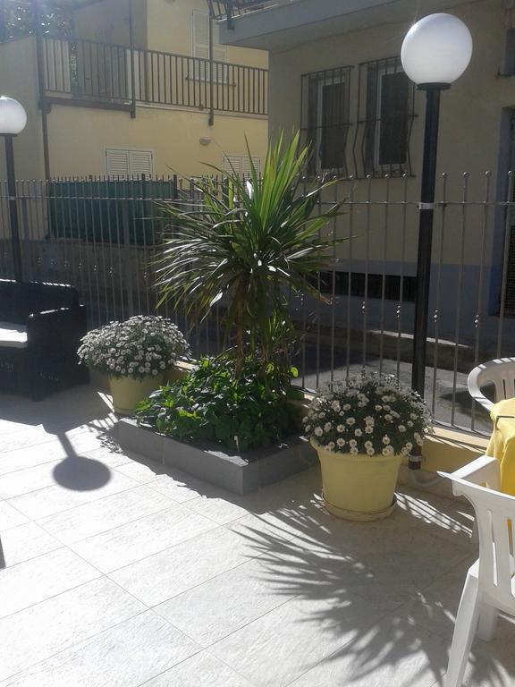 לאיגואליה Hotel Bristol מראה חיצוני תמונה