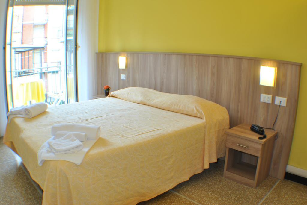 לאיגואליה Hotel Bristol מראה חיצוני תמונה