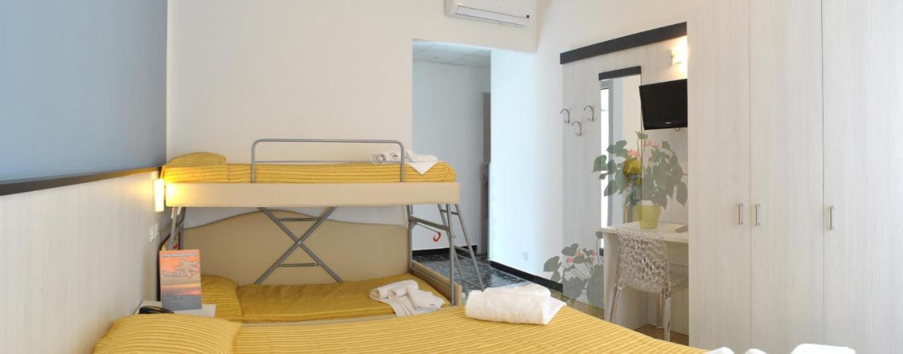 לאיגואליה Hotel Bristol מראה חיצוני תמונה